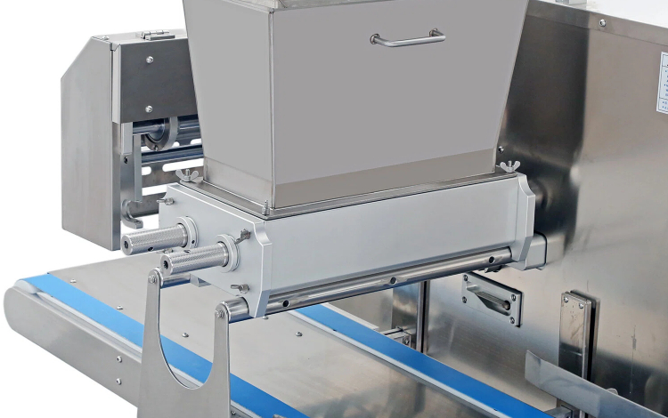 结构设计：便捷操作 + 高效适配，实现人性化设计